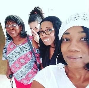 Meet your Posher, Delores